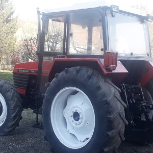 Universal traktor