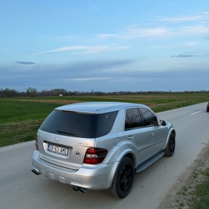 ML 6.3 AMG V8