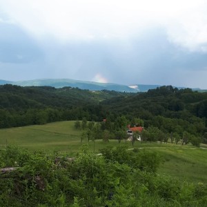 GRAĐEVINSKO zemljište u blizini grada Zagreba