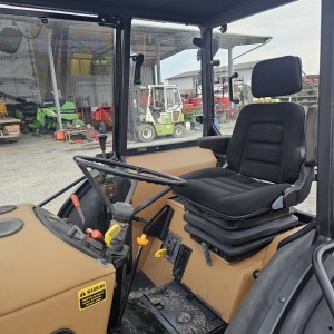 JOHN DEERE SA UTOVARIVAČEM