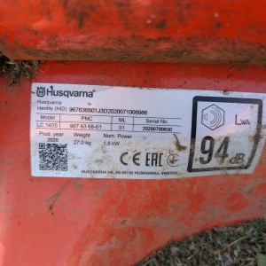 Kosilica za travu Husqvarna LC 140S + gratis plastični spremnik