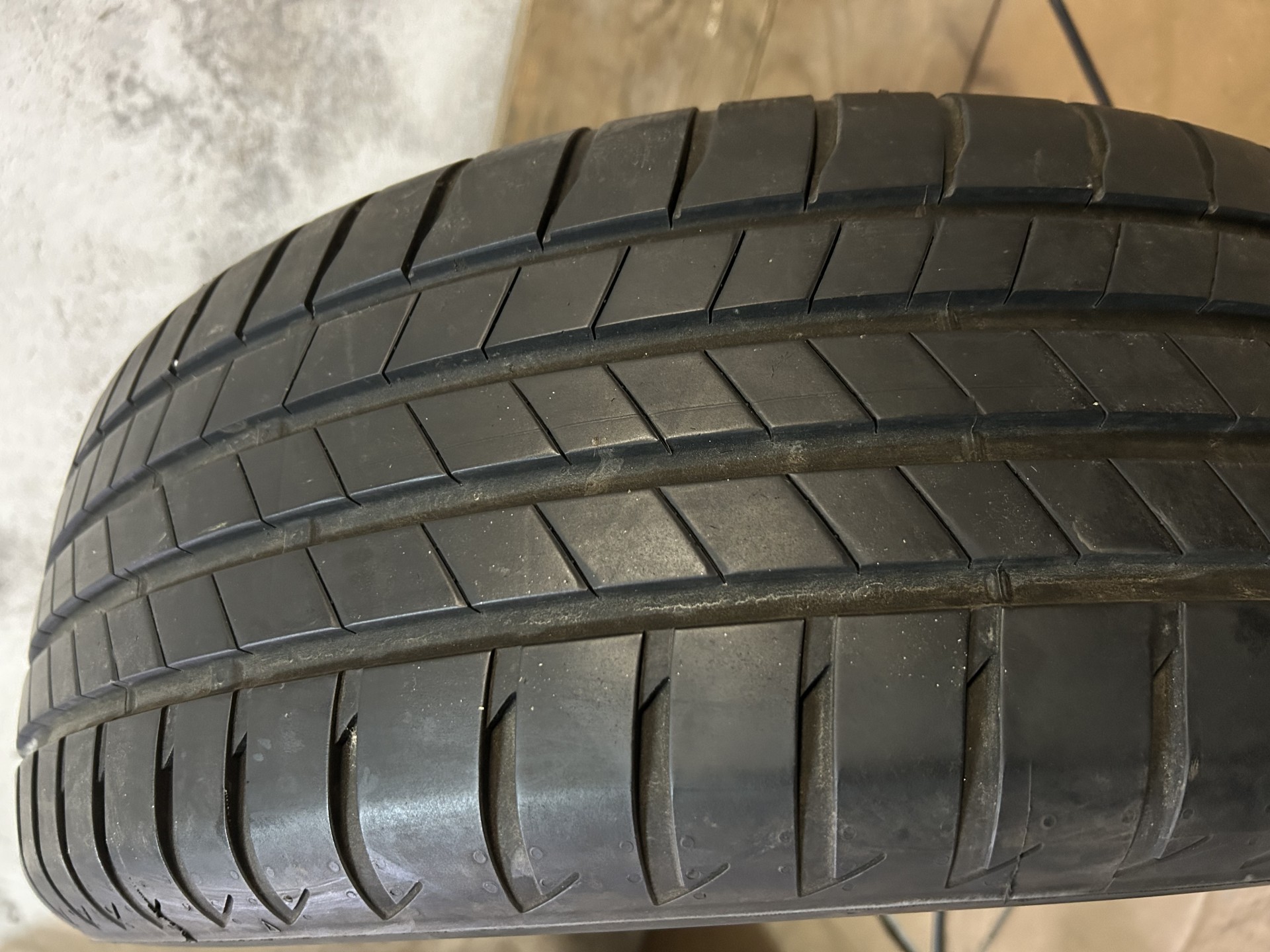 Ljetne gume Bridgestone Turanza T005 215/60R16 / 2 komada