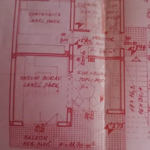 OBITELJSKA kuća u neposrednoj blizini grada Zagreba