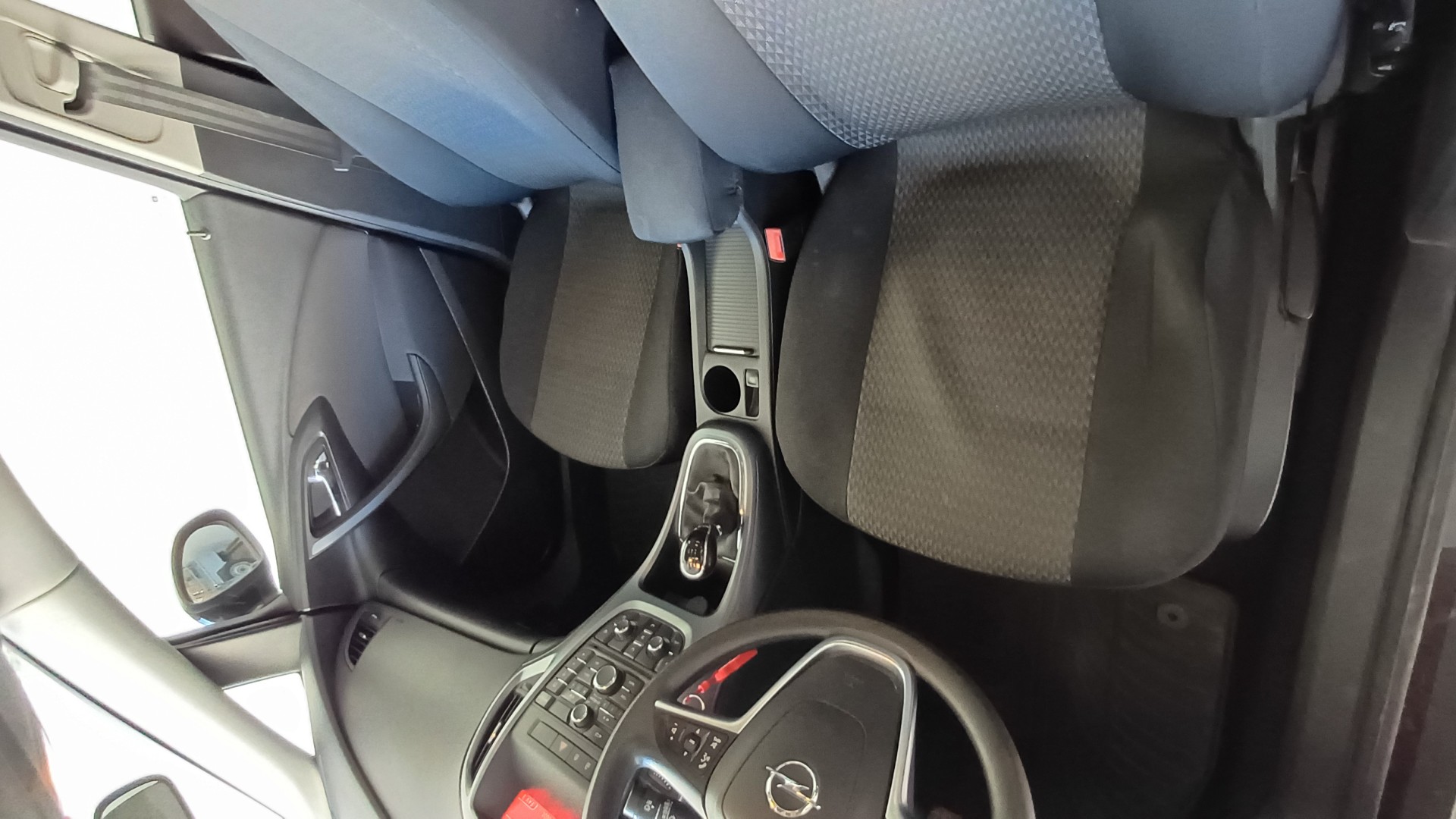 Opel astra sedan