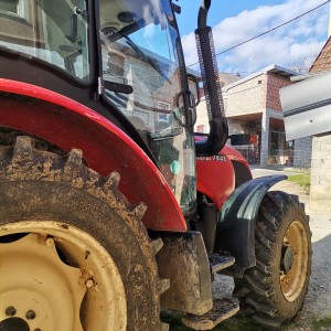 Prodajem Traktor Zetor Proxima 7441