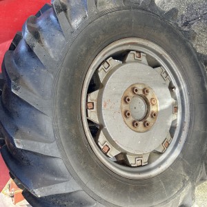 Traktor IMT 560