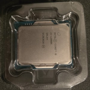 Intel core I9 12900K ( 300Eur ) socket 1700 s 32GB DDR5 RAM ( 100 EUR)