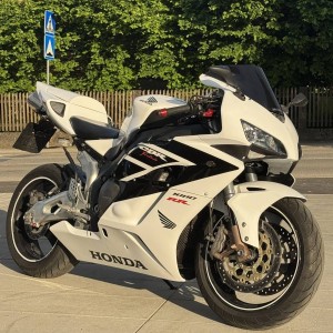 HONDA CBR 1000RR