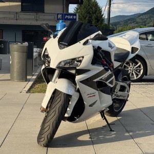 HONDA CBR 1000RR