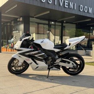 HONDA CBR 1000RR