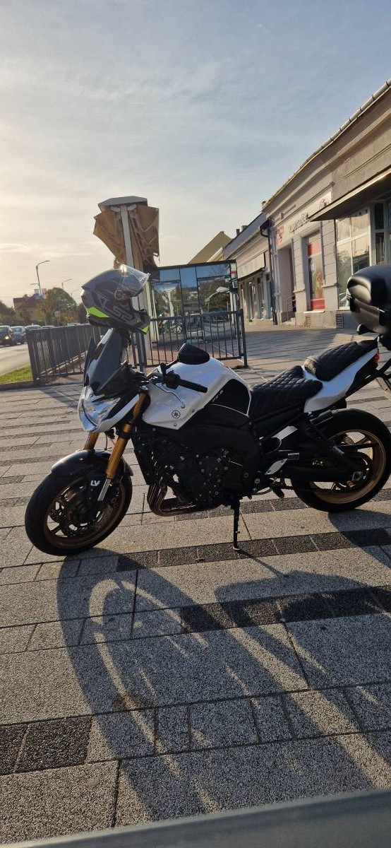 Prodajem Yamahu FZ8