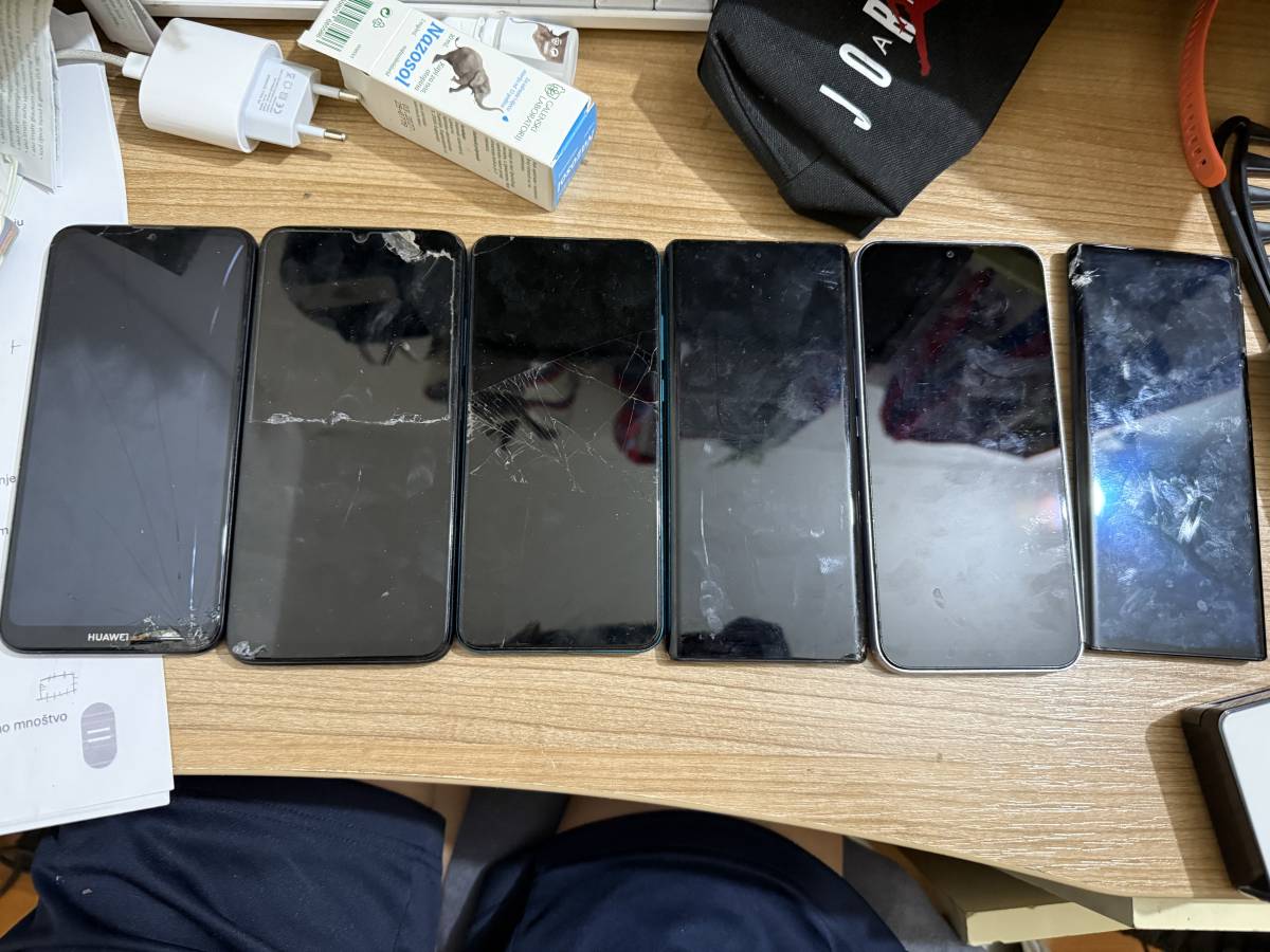 6 uređaja povoljno+ tablet Samsung Galaxy gratis