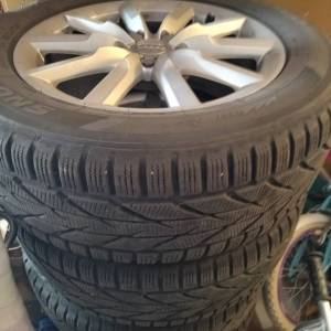 Audi Q3..Alu felge i zimske gume..original,,odlicno stanje