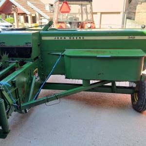 Balirka John Deere 342