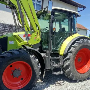 Claas Arion 430