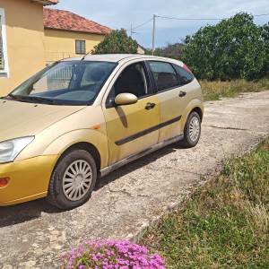 Ford Focus benzin+plin 600€
