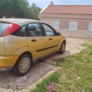 Ford Focus benzin+plin 600€
