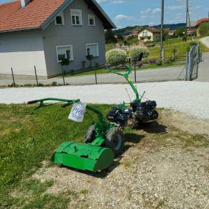 Godini 8 KS benzinac