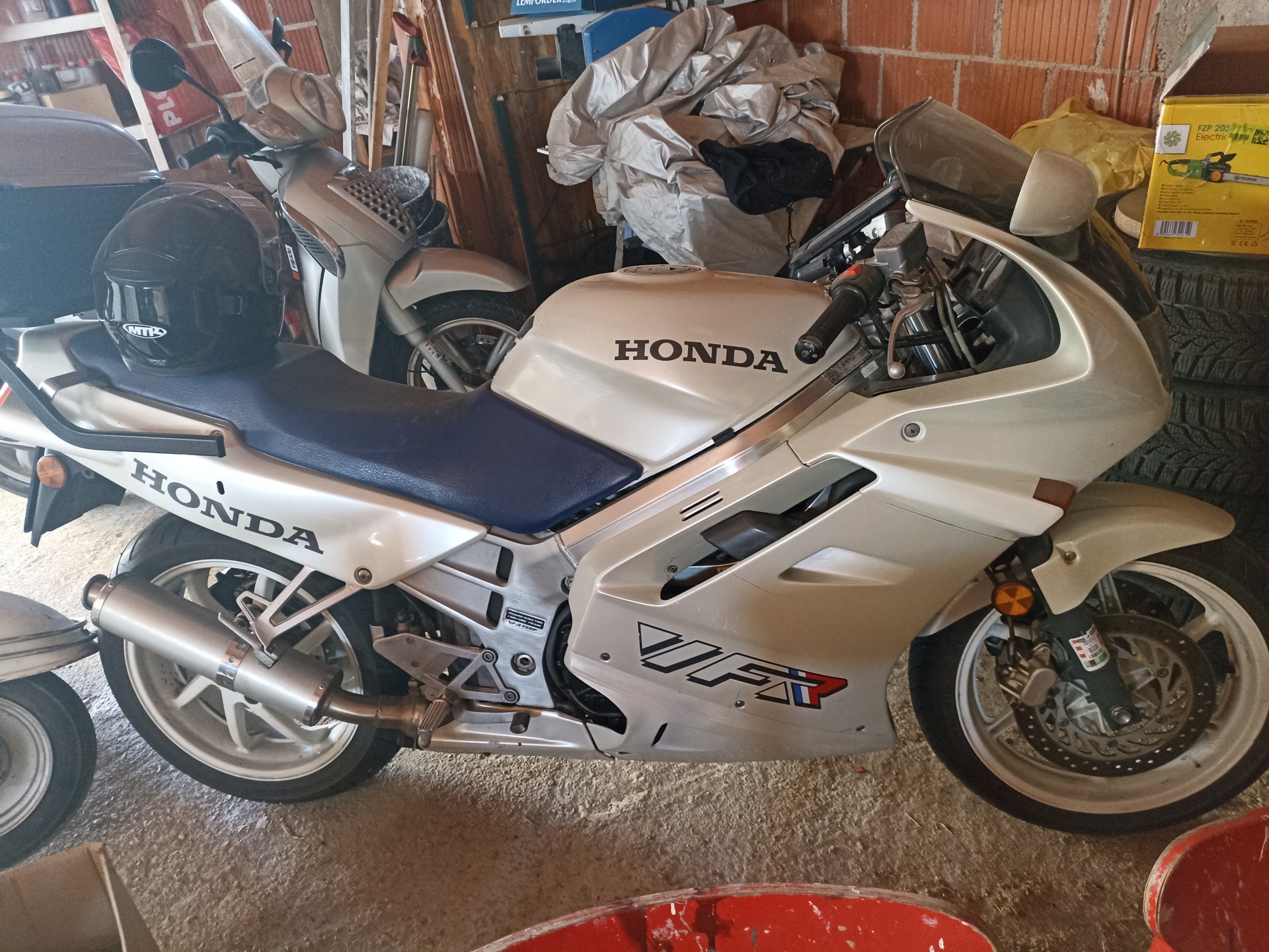 Honda VFR 750f RC36/1, garancija 6 mj. ili 10000 km