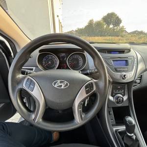 Hyundai Elantra 1,6 GL, 2012. g., prvi vlasnik
