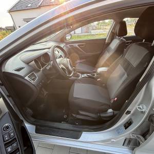 Hyundai Elantra 1,6 GL, 2012. g., prvi vlasnik