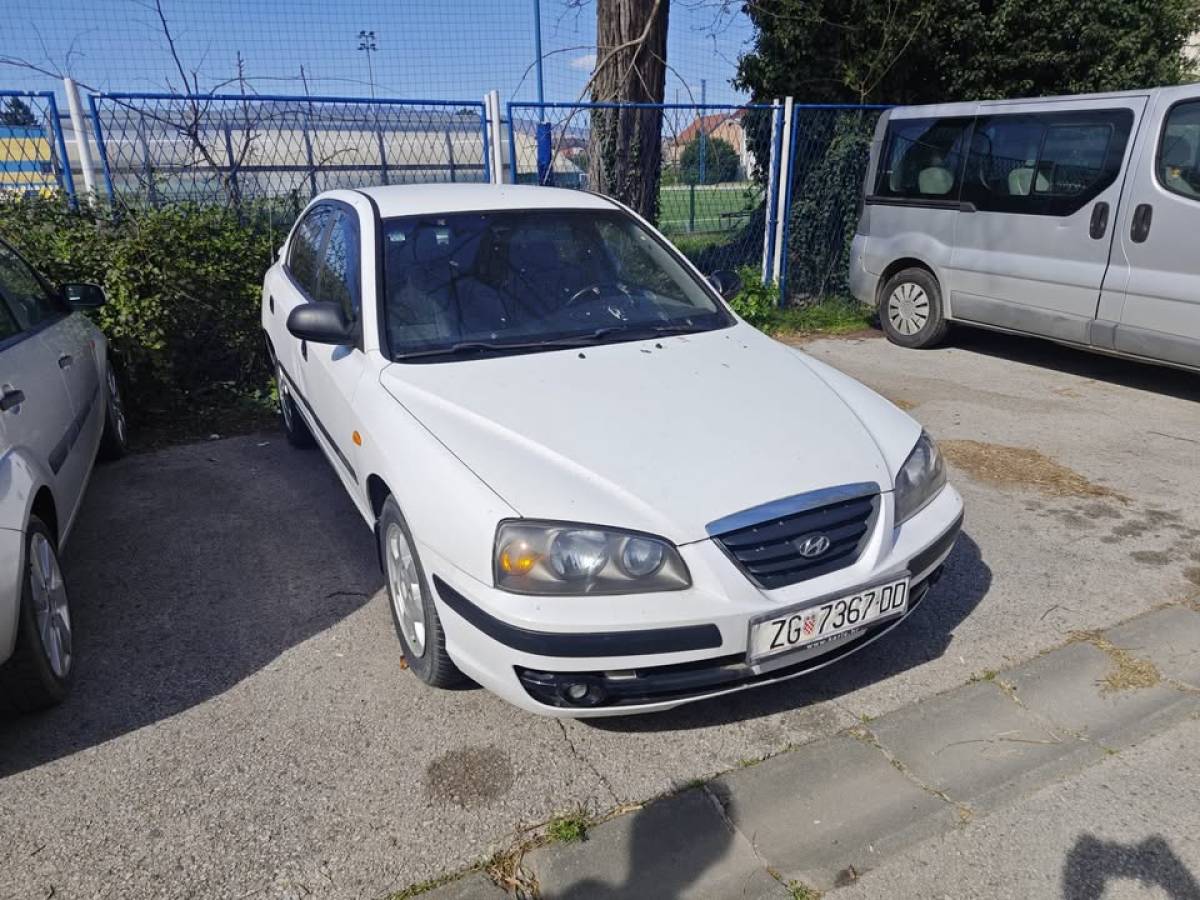 Hyundai Elantra 2.0