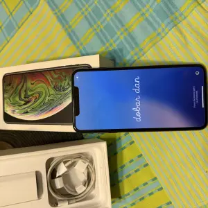 iPhone XS Max 64Gb, crni