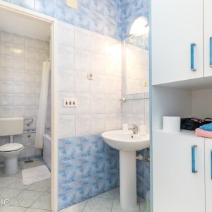 Iznajmljujem apartman prvi red od mora
