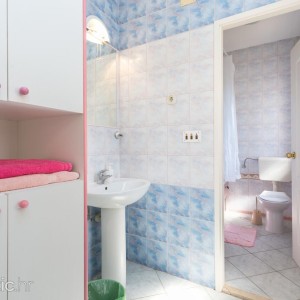 Iznajmljujem apartman prvi red od mora