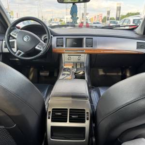 JAGUAR XF 2,7D 2008 GOD
