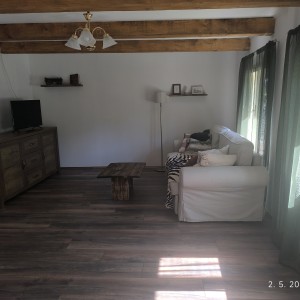 Kuća kraj potoka