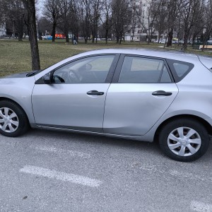 Mazda 3, dizel, 2013. godište, hitno prodajem