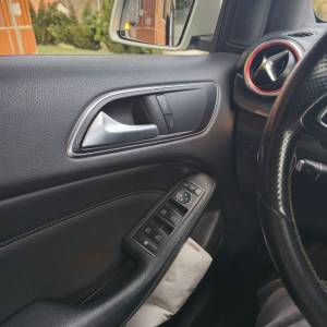 Mercedes B 220