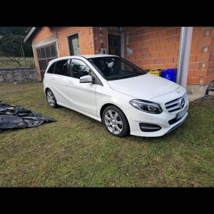 Mercedes B 220