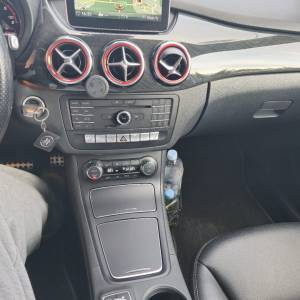 Mercedes B 220