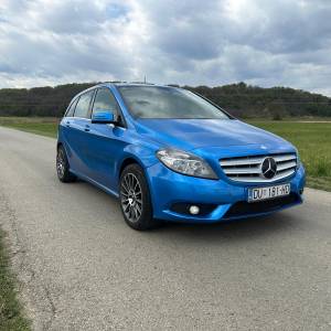 Mercedesa B klasa 220 CDI