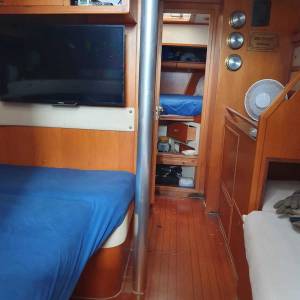 Motorni jedrenjak FERRETTI Altura 33
