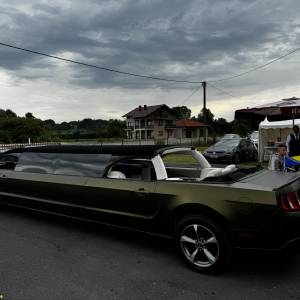 Najam oldtimera i luxuznih limuzina