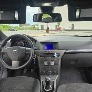 OPEL ASTRA H GTC OPC • 1.9 200KS