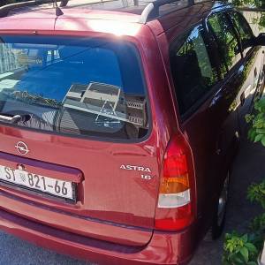 Opel Astra karavan 1.6 i reg istekla bez hrđe odlično radi i vozi