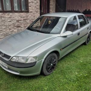 Opel Vectra 1.6i 1998g reg10/25g oprema 203.000km može zamjena