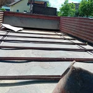Prikolica za stajski gnoj