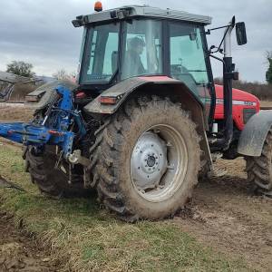 Prodaje se traktor Masey Ferguson 3070