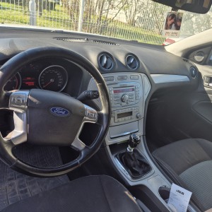 Prodajem auto
