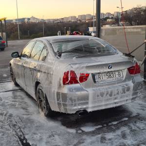 Prodajem bmw e90