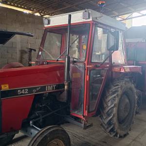 Prodajem IMT 542 vlasnik 1990godina zvati na broj 098779151