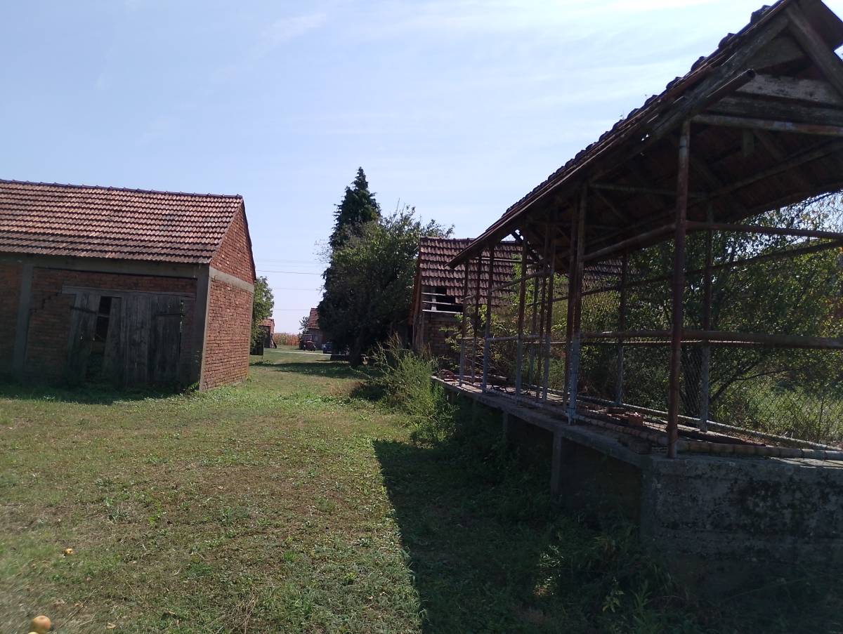 Prodajem kucu