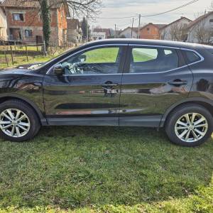 Prodajem Nissan Qashqai 1.5 dCi 2017. god, 12700 km, servisna knjižica
