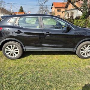 Prodajem Nissan Qashqai 1.5 dCi 2017. god, 12700 km, servisna knjižica