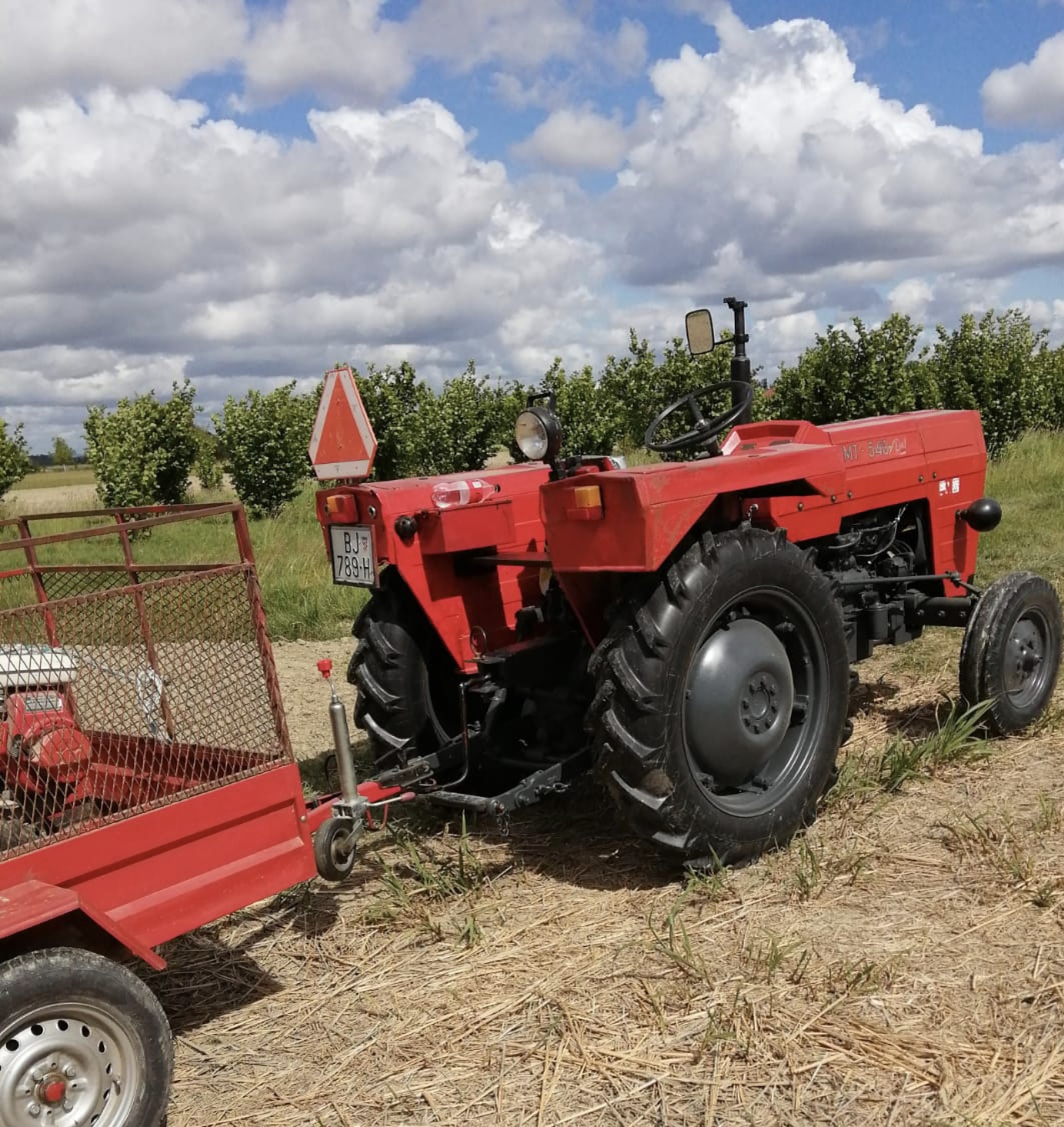 Prodajem traktor